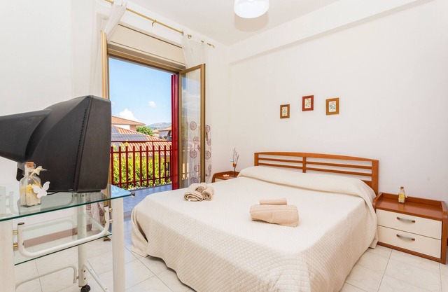 Apartment 'Mamma Maria' with Mountain View and Balcony