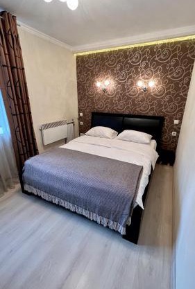 Apartment on Nauki Avenue 102