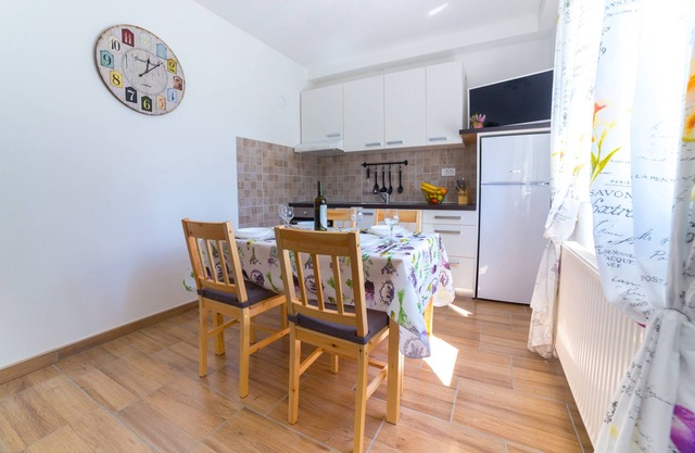 Apartment Raspolic - no.1