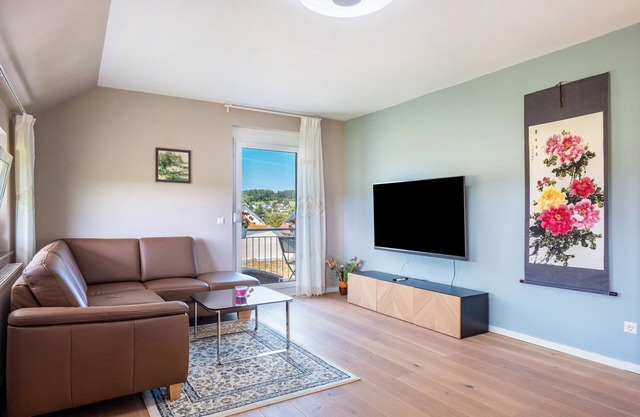 Apartment 'Rosengarten' with Private Garden, Balcony and Wi-Fi