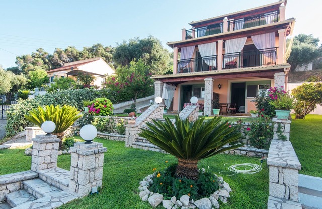 Apartment 'Villa Pepy Studio 1' close to the Beach with Garden & Wi-Fi