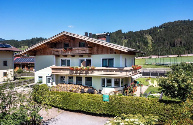 Apartment with 2 bedrooms and bathroom