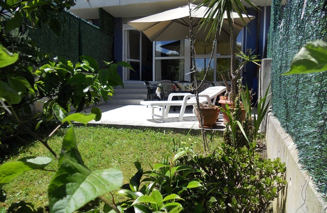 Apartment with GARDEN, near BILBAO, BEACH, SWIMMING POOL, GARAGE, PET