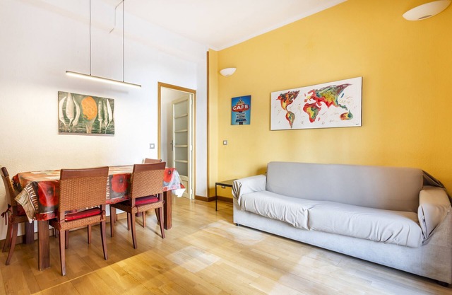 Apartment 'Zona Doctor Peset' with Private Terrace, Wi-Fi and Air Conditioning