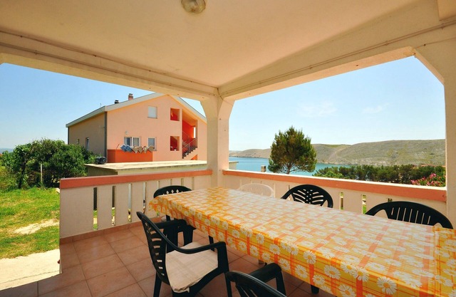 Apartments Anđelo (23931-A3) - Vlasici - island Pag