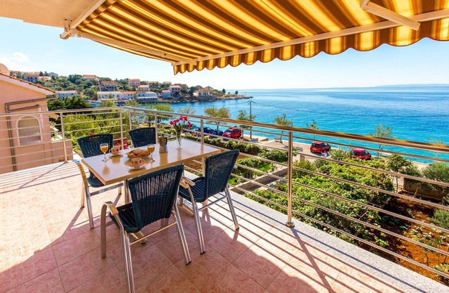 Apartments Ivan (27831-A2) - Lun - island Pag