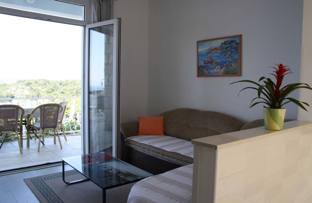 Apartments Matea - Two-Bedroom Apartment with Sea View and Balcony - (Štikovica)