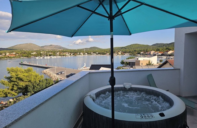 Apartments Picikato (96931-A4) - Sibenik