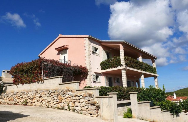 Apartments with parking space Rukavac, Vis - 8839