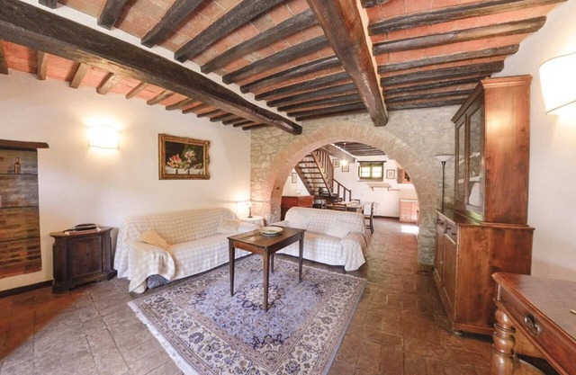 APP. CICLAMINO x4 Beautiful farmhouse surrounded by nature, with swimming pool just 3 km from Cortona