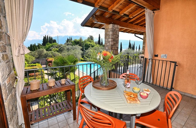 Appartamento 34 by Theater Home - immersed in nature and with swimming pool