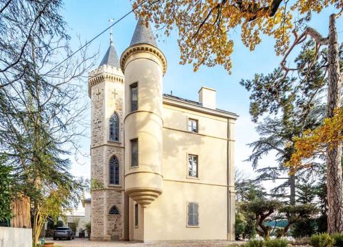 Appartement 4 Chambres entre Histoire et Confort Château cœur Métropole Lyon