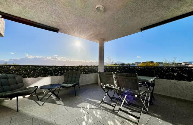 Appartement 4 Personnes à Aléria Haute-corse. Animal de Compagnie Accepté