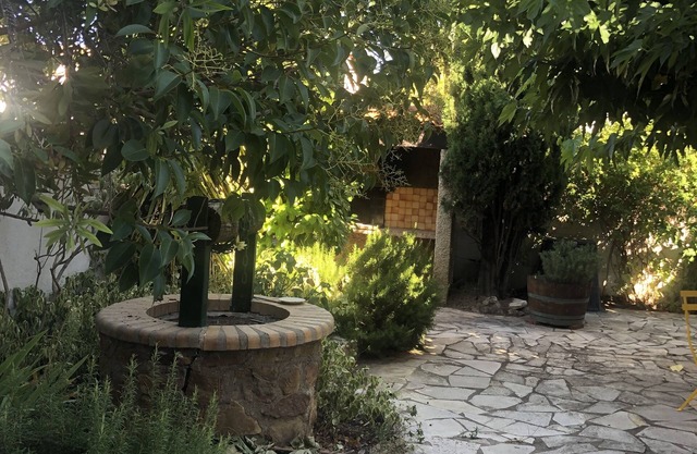 APPARTEMENT COLORS by REINE DU SUD, HAVEN OF PEACE IN THE HEART OF NARBONNE