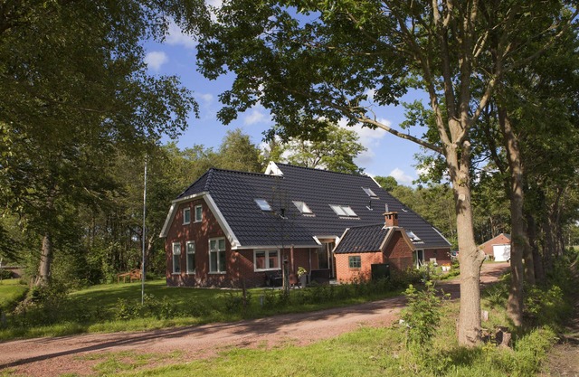Appartement in Drenthe met Eigen Ingang, Keuken en Badkamer in Oude Boerderij