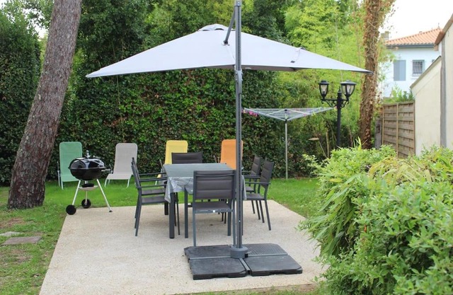 Appartement neuf 2 chambres avec jardin 2 places de parking securise a 300 metres de la plage
