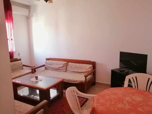 Appartement S+2 richement meublé et climatisé