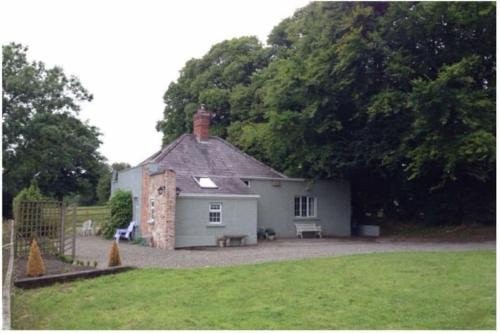 Apple Cottage - Luxury Stay at Bellingham Estate