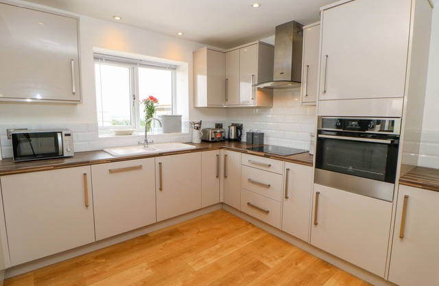 APPLE TREE COTTAGE, family friendly, with a garden in Northallerton