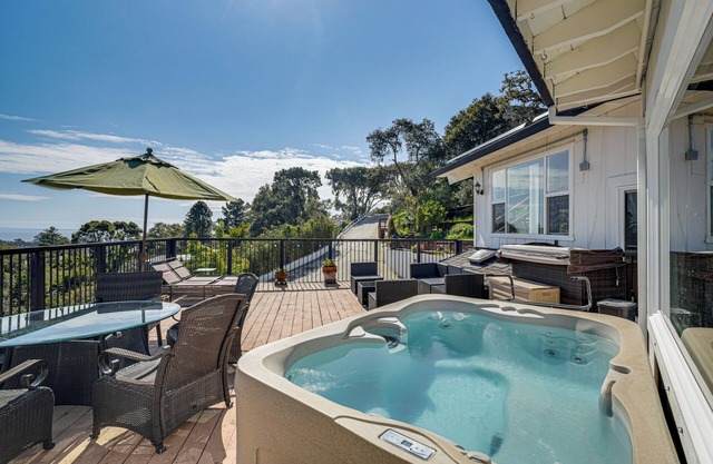 Aptos Home w/Decks & Hot Tub - 2 Mi to Beach!