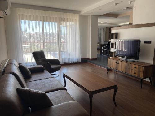 Arberi Penthouse