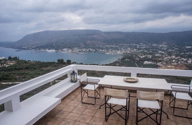 Architect designed Cretan Sea Vista