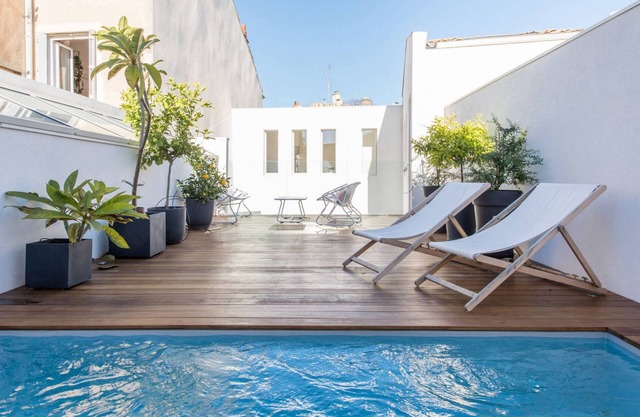 ARCHITECT HOUSE, Nîmes CENTRE with TERRACE and SWIMMING POOL