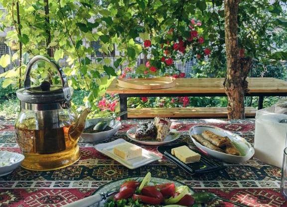 Aregak B&B and Tours