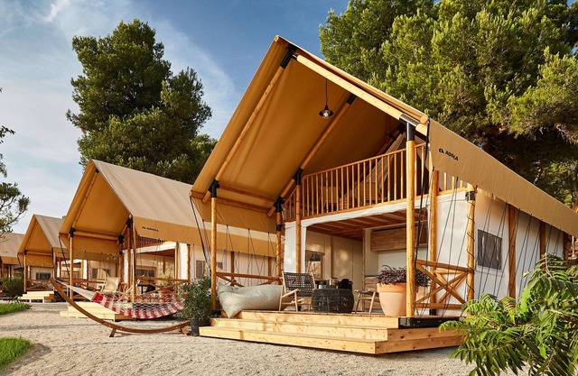 Arena One 99 Glamping