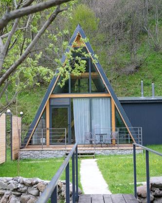 Ari Home Aghveran