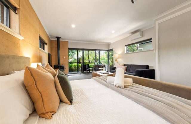 Aroha Studio | Elegant & Tranquil | Self Contained