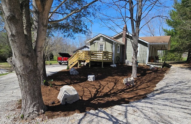 Artesian Spring house! 2 Bed, 2 bath, country setting, fire pit by the creek!