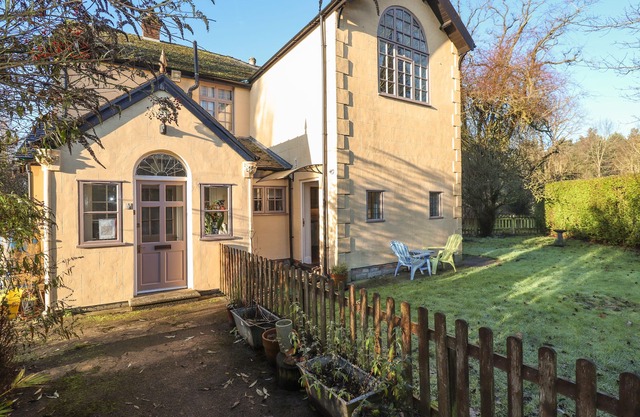 ASHFIELD STUDIO, pet friendly, with a garden in Market Rasen