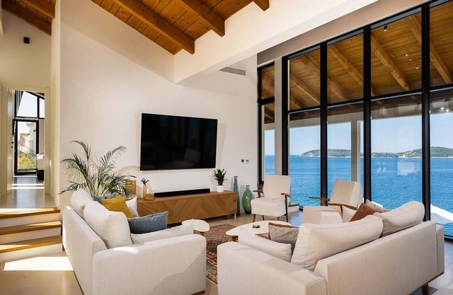 Astoundingly Beautiful Croatian Villa | 4 Bedrooms | Private Pool & Stunning.