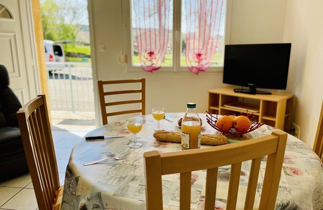 Athos: Apartment 300 metres from the thermal baths (free parking)