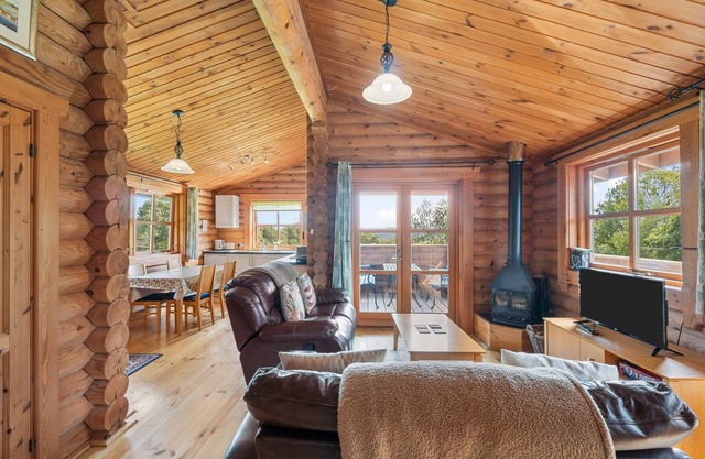 Authentic timber lodge located in Devon's heart at the edge of glorious Dartmoor