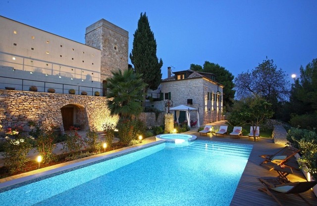 Authentic villa with private pool in secluded countryside