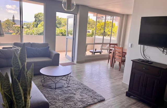 Av Masferrer best location in colonia Escalon, big and modern