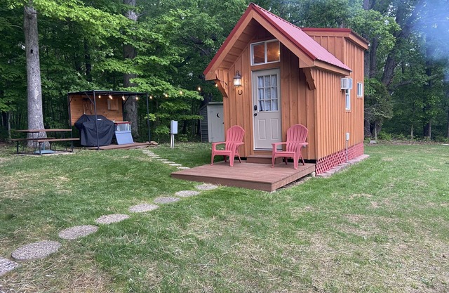 Avail THIS weekend! TINY CABIN 5 STAR Clean- French Lick, IN - Private w/VIEWS!