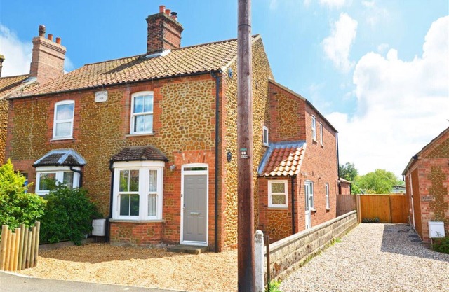 Avondale Cottage - Three Bedroom House, Sleeps 6