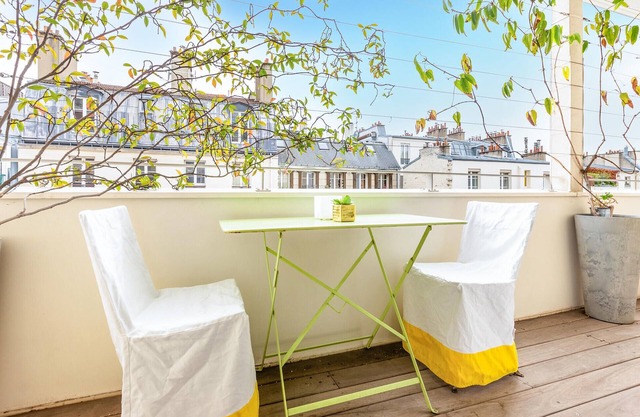 Awesome apartment in Paris with WiFi