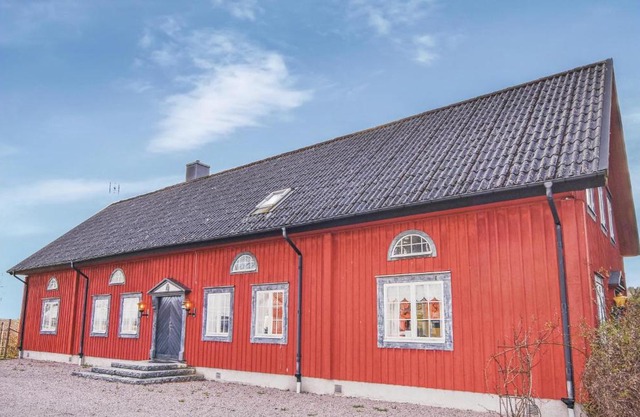 Awesome Home In Tidaholm With Kitchen