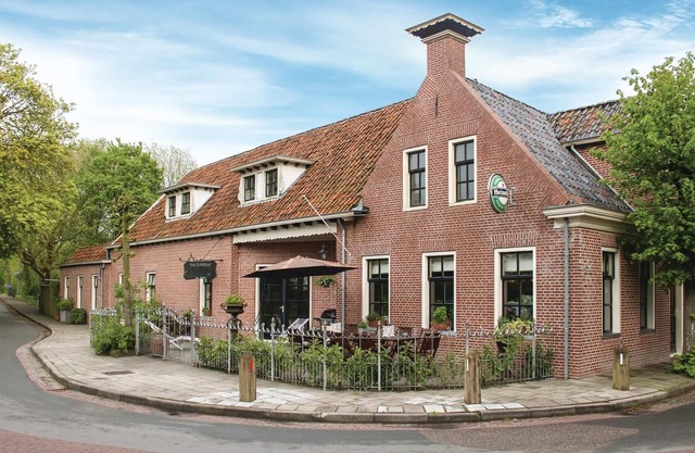 Awesome home in Visvliet with sauna