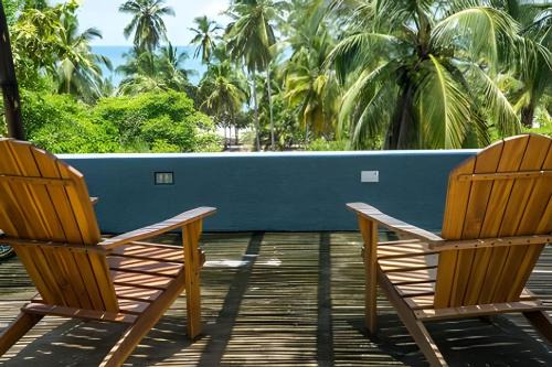 Awesome private design house in Palomino