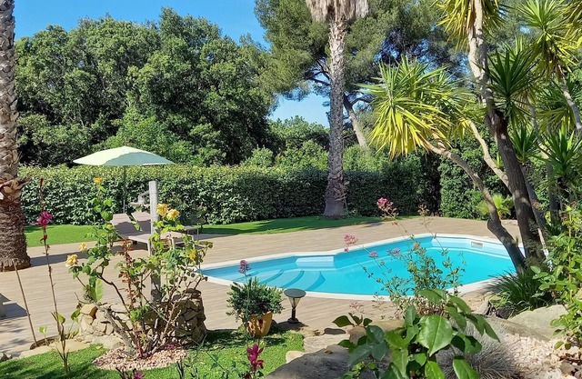 B&B Au Temps pour Vous, in the middle of the vineyards of Bandol