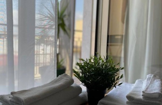 B&B D'Aponte Home: Family Suite with Balcony
