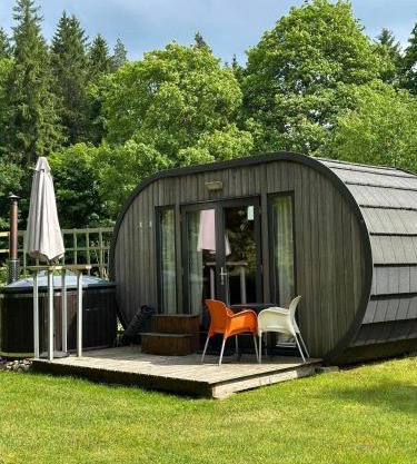 B&B Pod Lake Plateliai