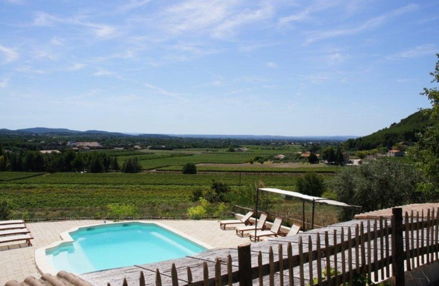 B&B Romarin, an authentic French room with attractive outdoor kitchen