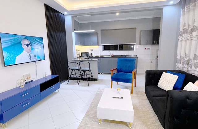 B&S Luxe Living