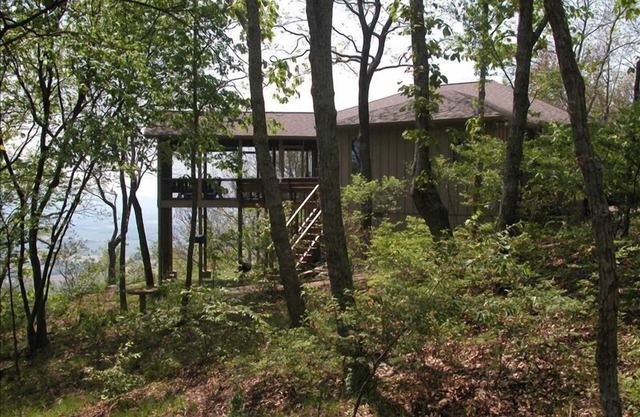 Bairnwick Too - One of the Best Bluff Views on the Sewanee Mountain